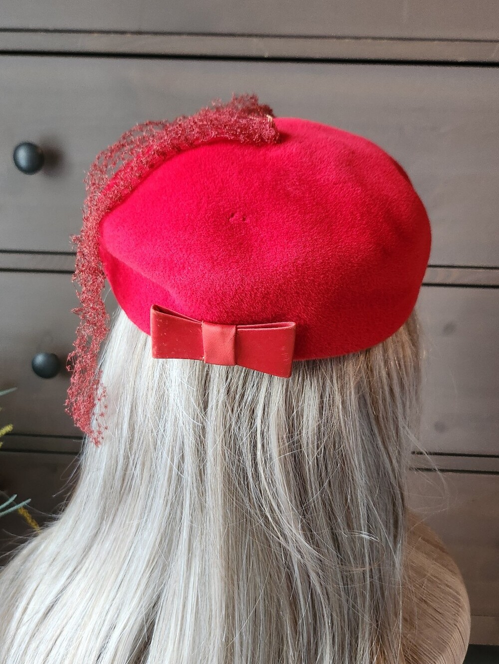 Vintage Red Velour Hat with Bow & Veiling ❤️Vintage 1950s–60s